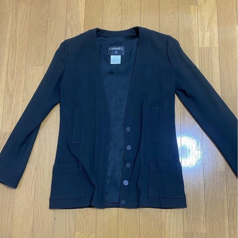 Giacca CHANEL incolore scollo a V nero logo bottone taglia 36 03P P20667V10849 semplice