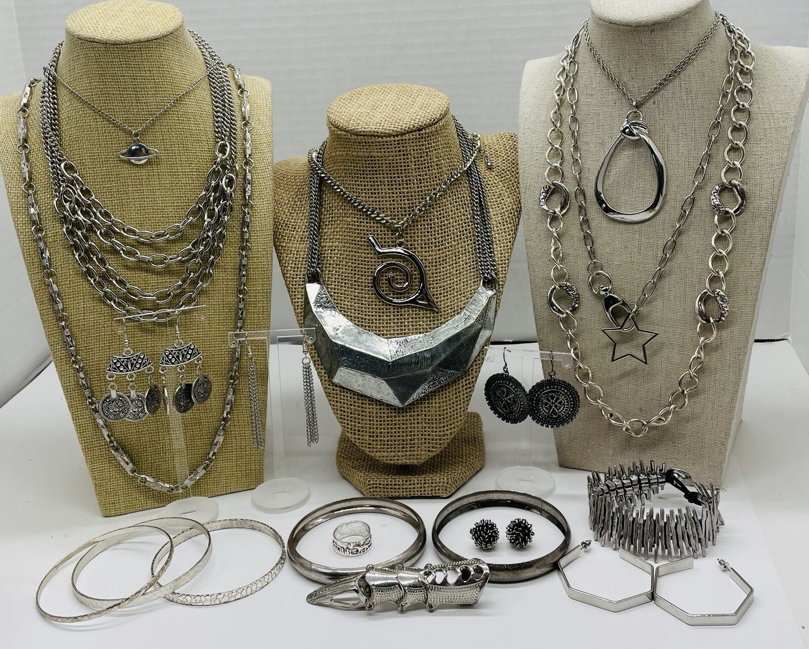 21 PC Vintage to New Jewelry Lot SILVER TONE Bracelets Necklaces Earrings J-711