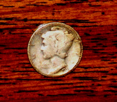 1925 SILVER MERCURY DIME - GRADES "FINE"