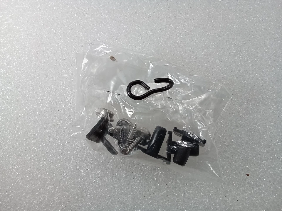 Conjunto de sujetador protector de cubierta frontal Jeep Cherokee 2014-2019 OEM 82213882 Foto 2 de 4