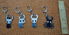 Brand New  4pc HOLLOW KNIGHT KEYCHAIN SET - metal keychains key rings keyrings