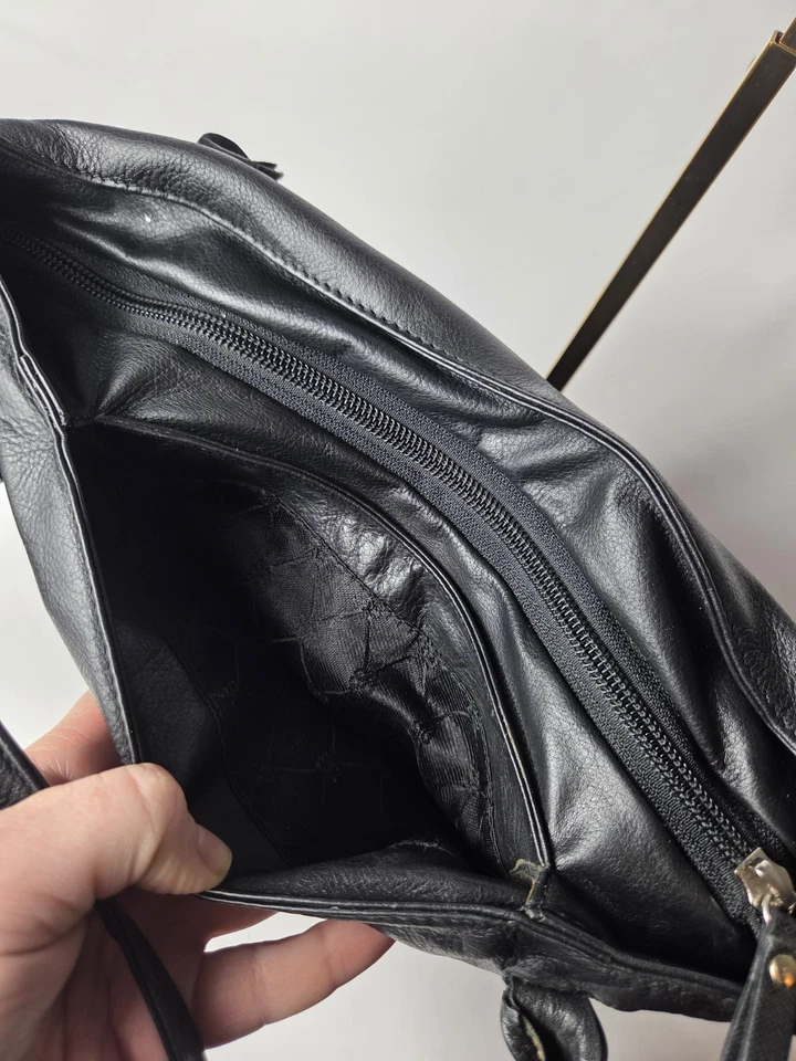 Betty Barclay Womens Black Leather Shoulder Bag Medium Size - Image 4 of 4