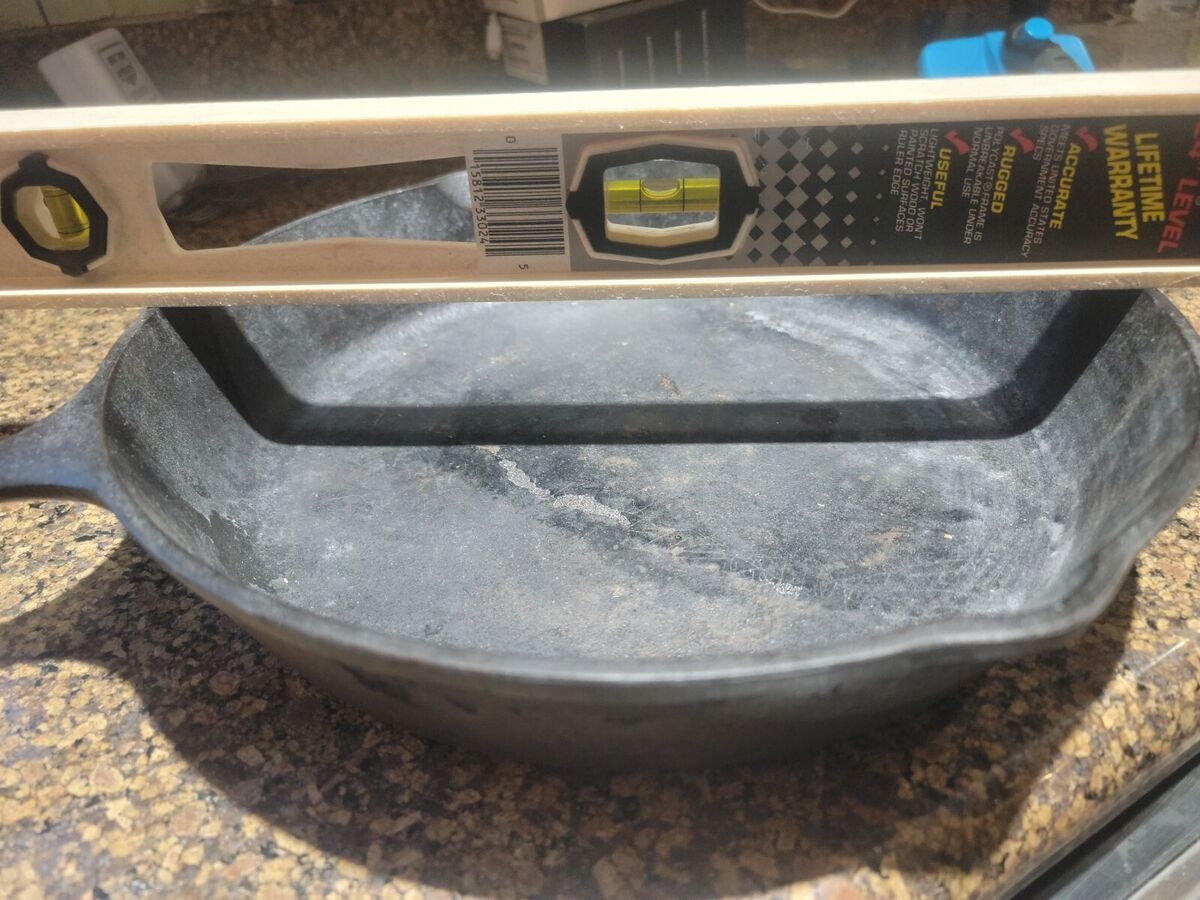 VTG LODGE #10SK D,3 NOTCH HEAT RING CAST IRON 12 VTG LODGE #10SK D,3 NOTCH HEAT RING CAST IRON 12