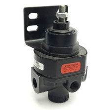 Parker 27R113BA Relieving Regulator 1/4" NPT, 125Psig Range, 5.0 SCFM Relief