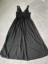 Shadowline Maxi Silhouette Slip Nightgown Size S Black Lace Bodice Flowing Skirt
