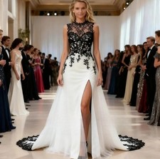 Elegant Black/White Wedding Dresses Side Slit Lace Appliques Bridal Gown Custom