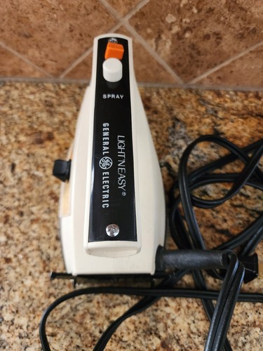Vintage GE Light' N Easy Compact, Steam, Spray & Dry Iron F201WH Tested Works - Picture 4 of 14
