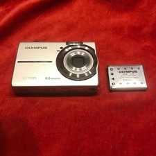 OLYMPUS X-750 Compact Digital Camera JP