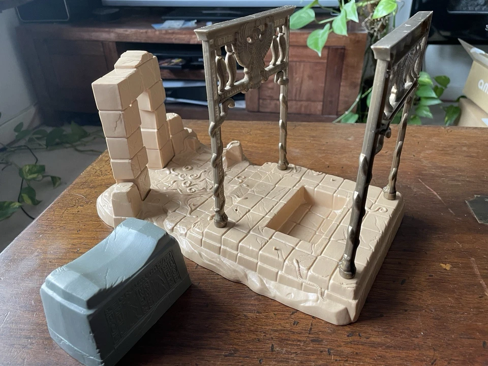 Vintage Kenner Indiana Jones Well Of Souls Play Set - Image 3 of 3