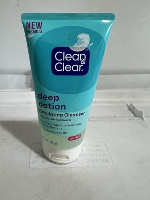Clean & Clear Oil-Free Deep Action Exfoliating Facial Scrub, 5 oz.