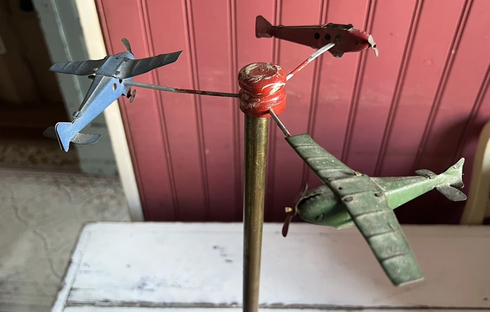2 Manèges En Tôle Jouet Ancien Avion Et Chevaux  - Photo 4/4