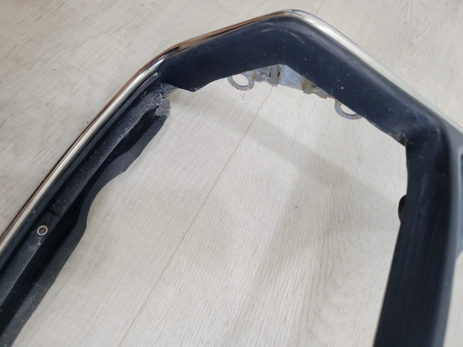 OEM HEADLIGHT TRIM SURROUND PART WITH CHROME TRIM Right , BENTLEY TURBO R