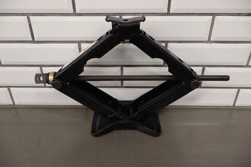 03-09 Hummer H2 OEM Emergency Roadside Jack W/ Mounting Bracket - Bild 11 von 14