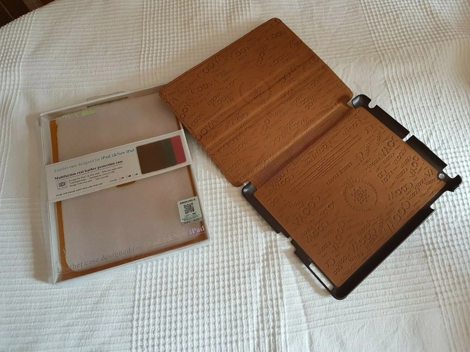 + COOYA IPAD2 Case Hülle mit Struktur braun in OVP +