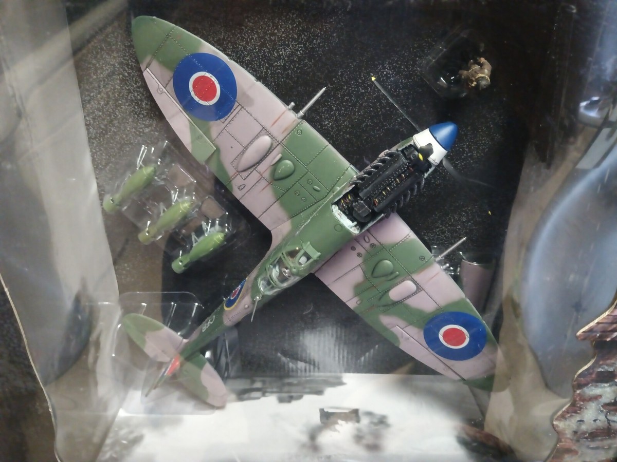 Forces of Valor 1:32 RAF UK SPITFIRE MK IX No. 132 NETHERLANDS