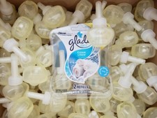 100 Glade Clean Linen Plugins Scented Oil Ref...