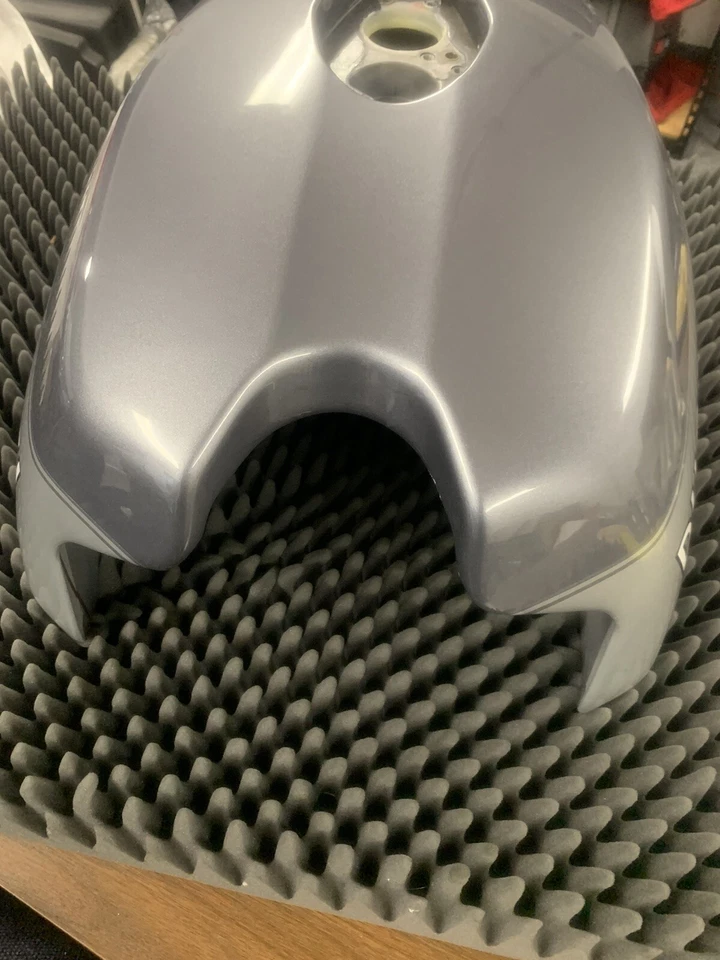 Tanque de combustible Ducati GT 1000 Sport Classic Foto 2 de 4