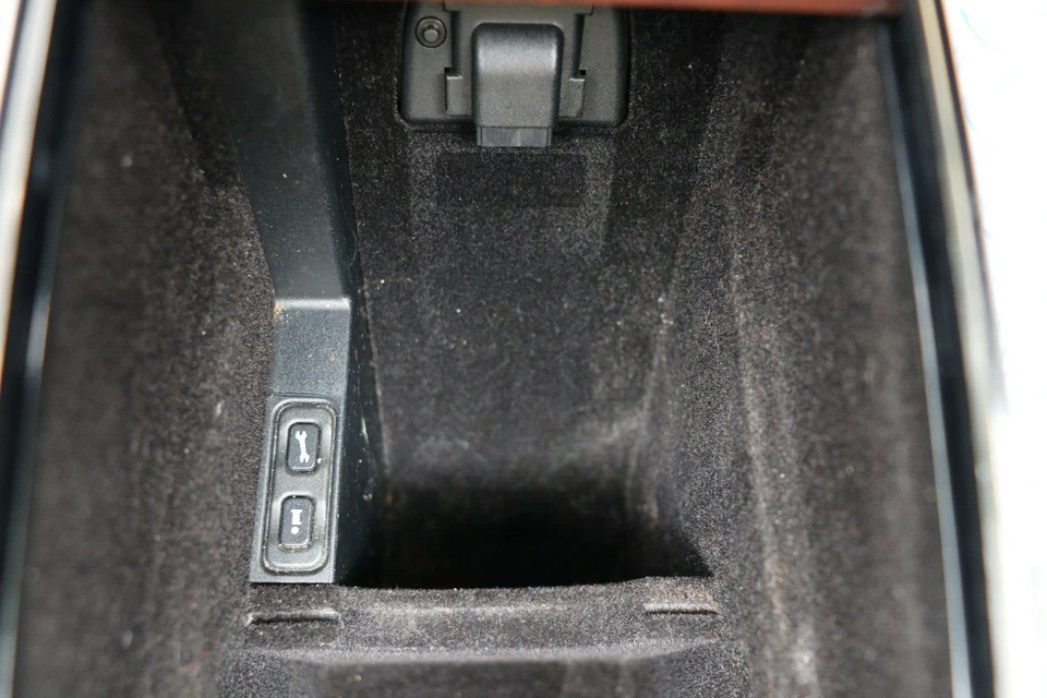 2006-2009 Mercedes-Benz W211 E350 Center Console Arm Rest Storage Compartment - Image 4 of 4