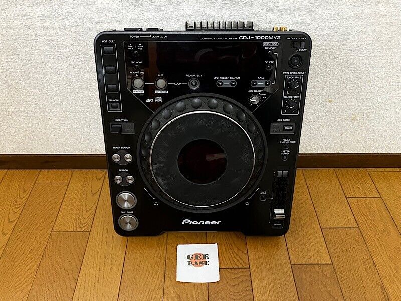 PIONEER CDJ-1000 MK3 PROFESSIONAL CD/MP3 TURNTABLE Fully PIONEER CDJ-1000 MK3 PROFESSIONAL CD/MP3 TURNTABLE Fully