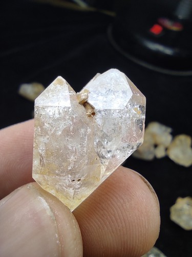 240grams Window/Diamond Quartz Crystals From Baluchistan, Pakistan. - Picture 11 of 18