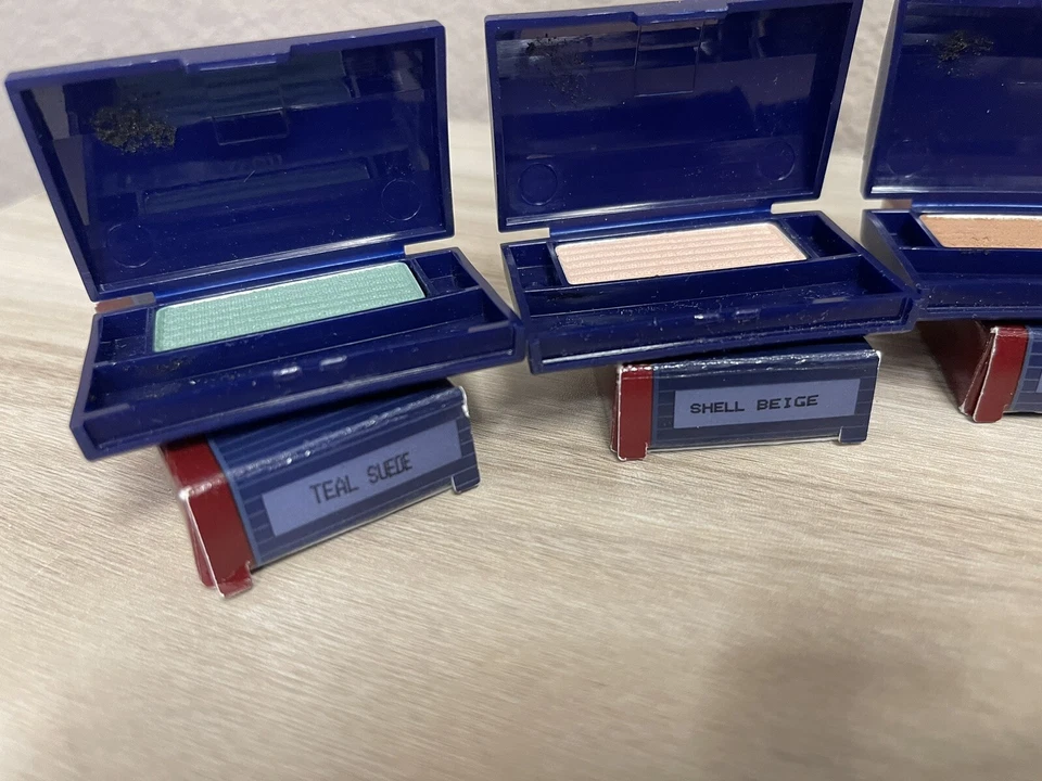 Lot of 5-Vintage Avon 1993 Silk Finish Eyeshadow Singles New old Stock - Image 2 of 4