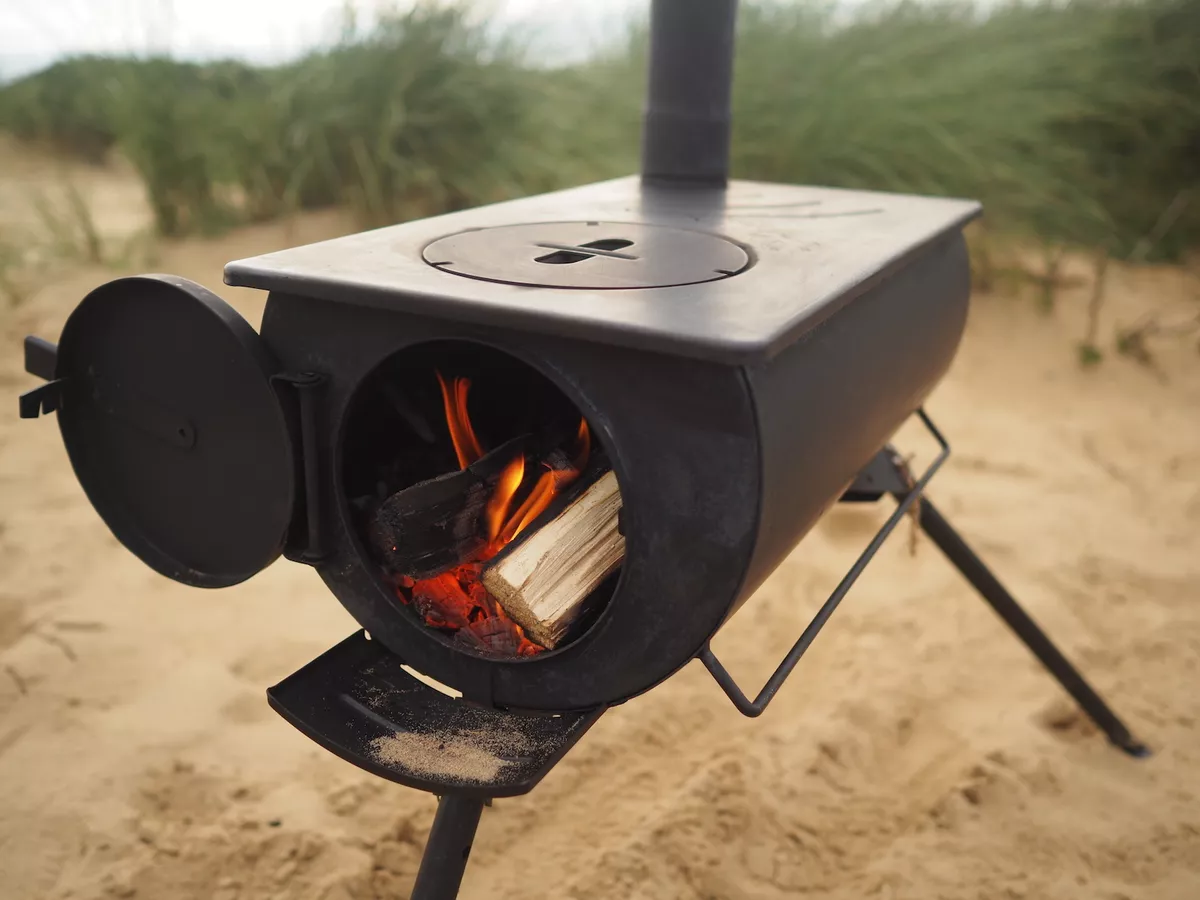 Camping Poêle à bois Tente portable Poêle à bois avec cheminée Poêle à bois  pliant Poêle à bois Barbecue Poêle Grill pour la pêche de camp