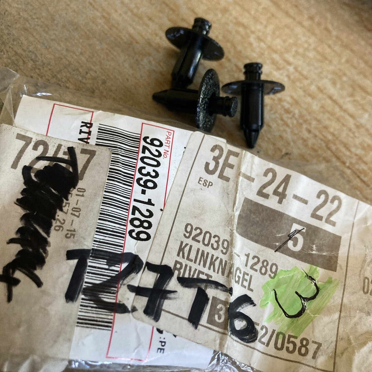 Kawasaki 92039-1289 X3 Plastic Body Rivet ZX10R ZX14R