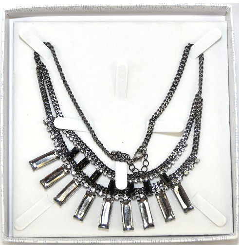 Партия из 34 предметов женского колье с украшением в виде кристаллов Skyline 12990₽