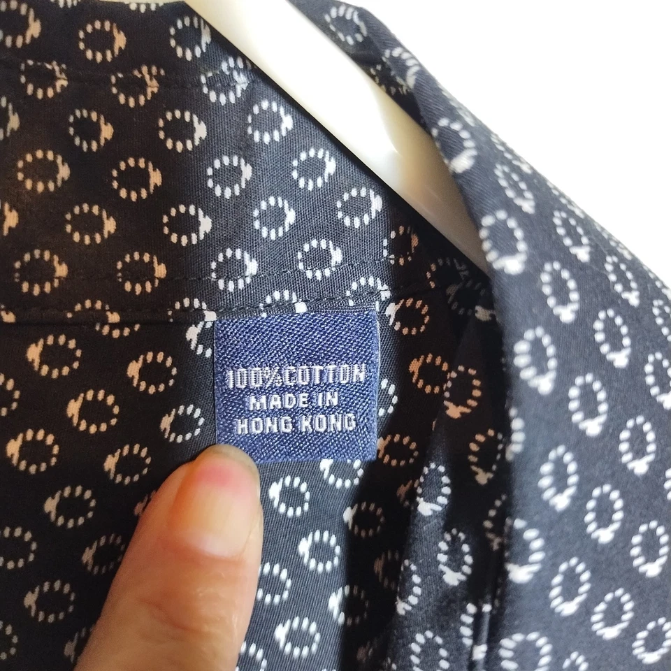 Austin Reed London Men XL Platinum Black Geometric Short Sleeve Button Up Shirt - Image 4 of 4