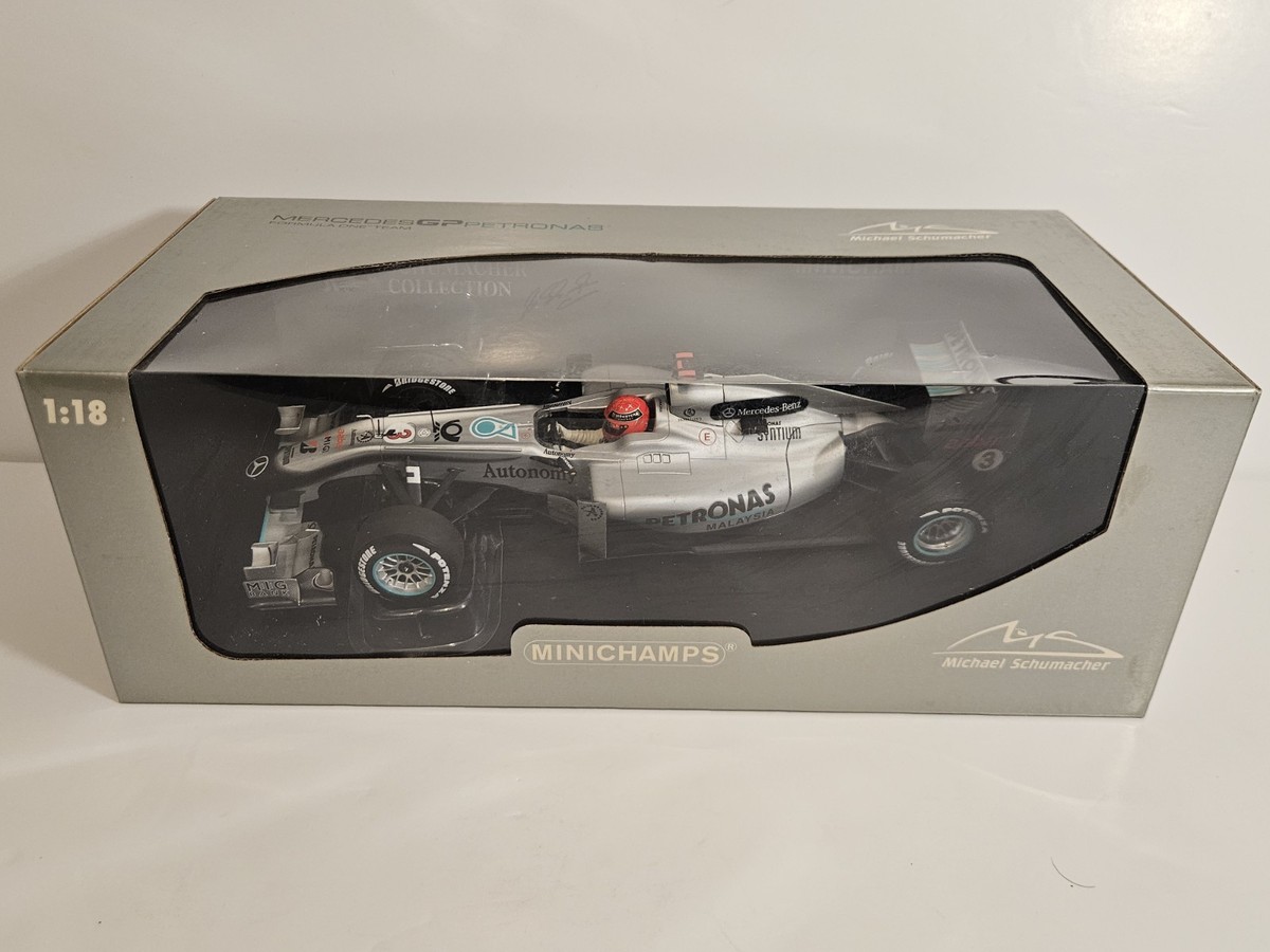 Mercedes GP F1 Team MGP W01 Michael Schumacher 2010 1:18