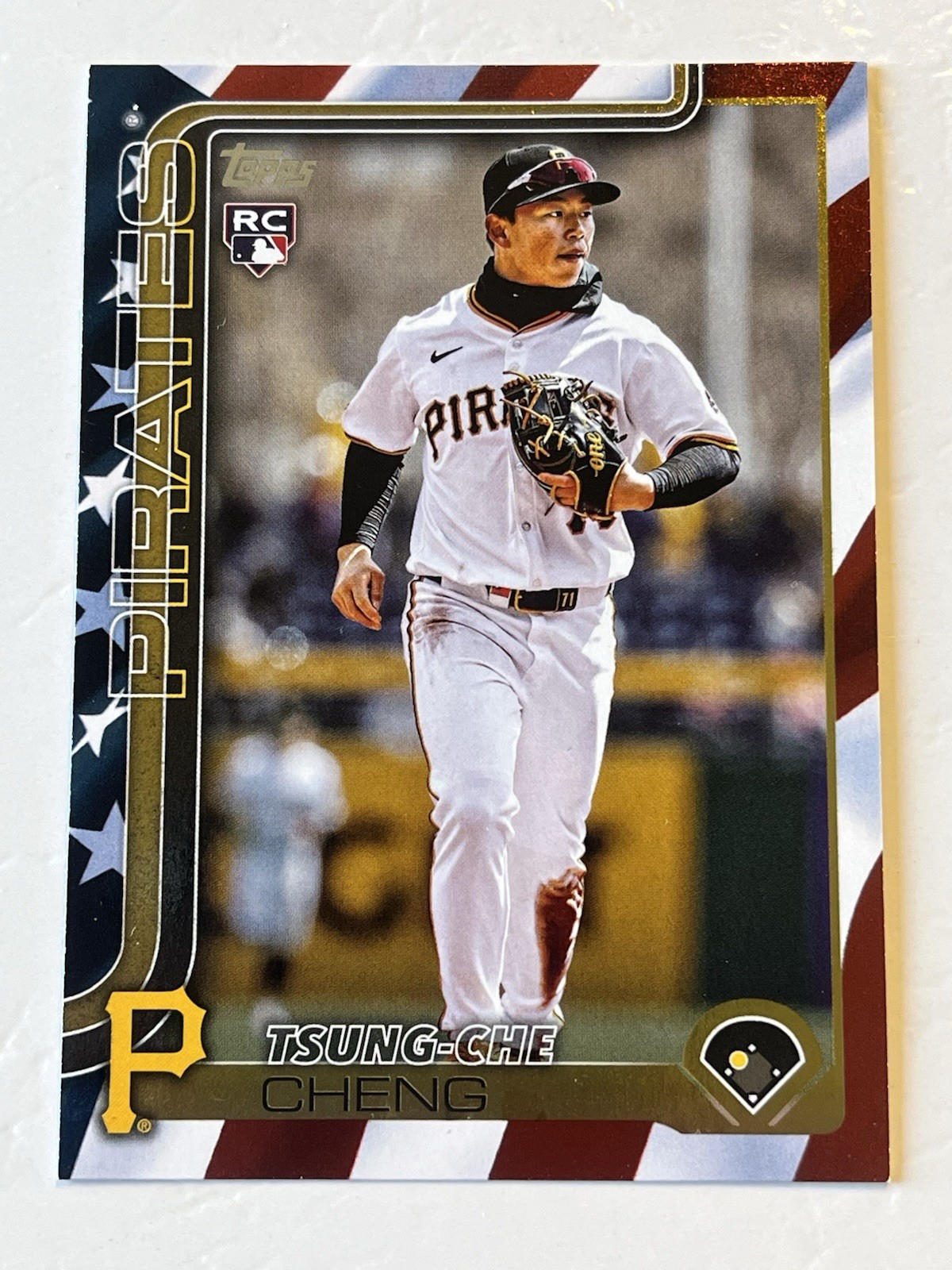 2025 Topps Update Series Independence Day /76 - #US72 Tsung-Che Cheng, PIT (RC)