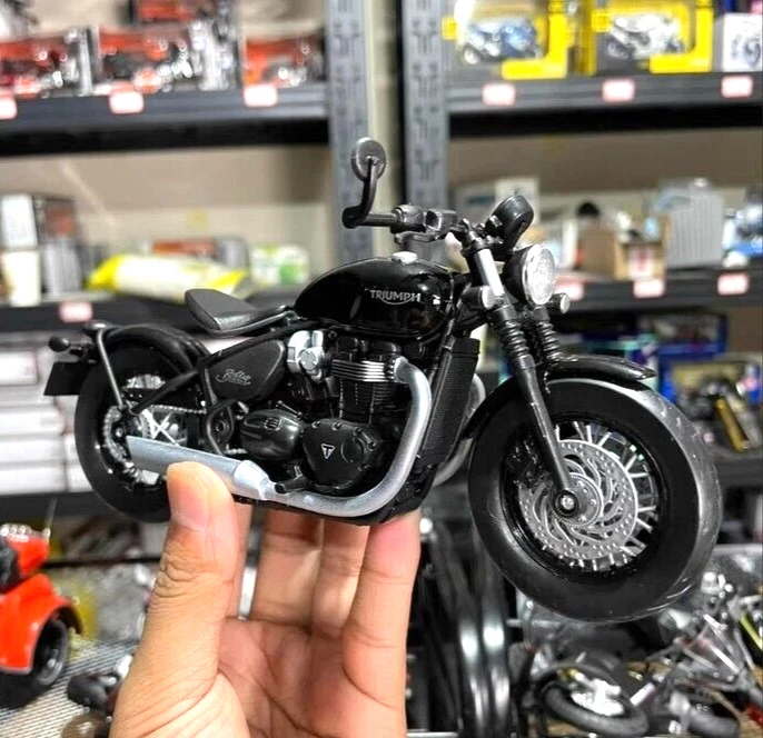Welly 1/12 Triumph Bonneville Bobber Moto Diecast Modelo Bicicleta Juguete CAJA NUEVO Foto 2 de 4