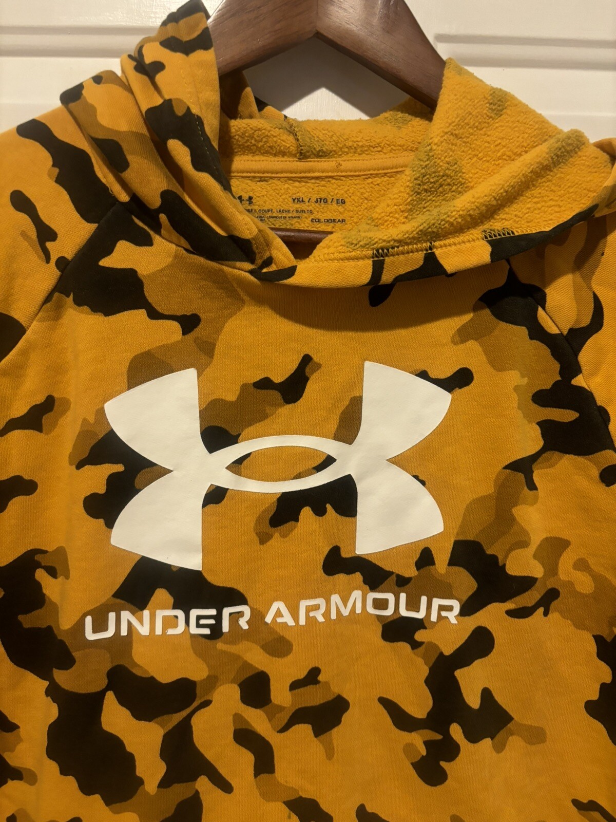Under Armour Camo Boys Youth YXL Yellow Hoodie Sweatshirt Long Sleeve thumbnail 2