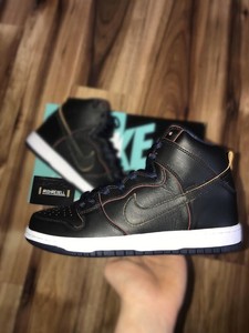 nike sb dunk cavs
