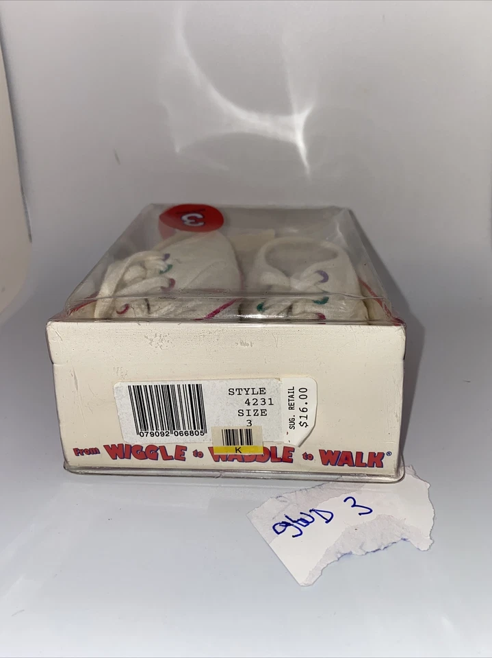 Zapatos de bebé vintage bebé ciervo bebé ojales de color blanco NUEVOS 3-6 meses en caja Foto 3 de 4