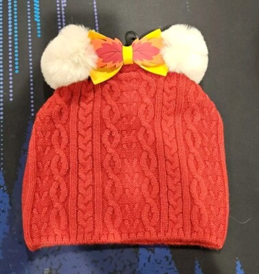 Loungefly Disney Fall Minnie Mouse Faux Fur Pom Beanie Cap  display picture 1