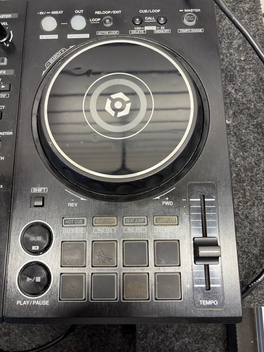 PIONEER DJ DDJ-400 REKORDBOX CONTROLLER W/ USB CABLE (TDW043416