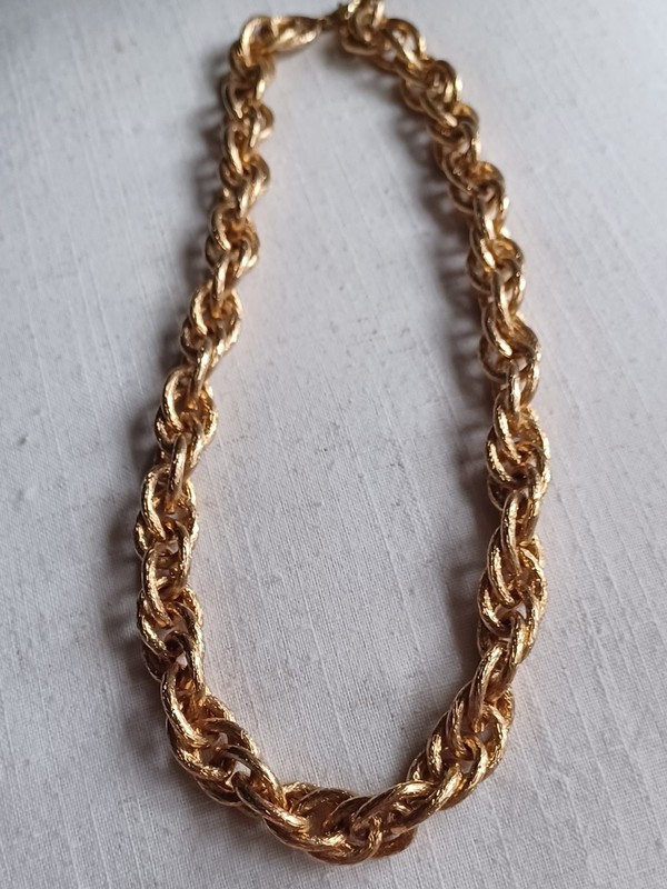 Etched Twist Link Goldplated Vintage Chain Necklace Bold Rich Finish 20 Inches