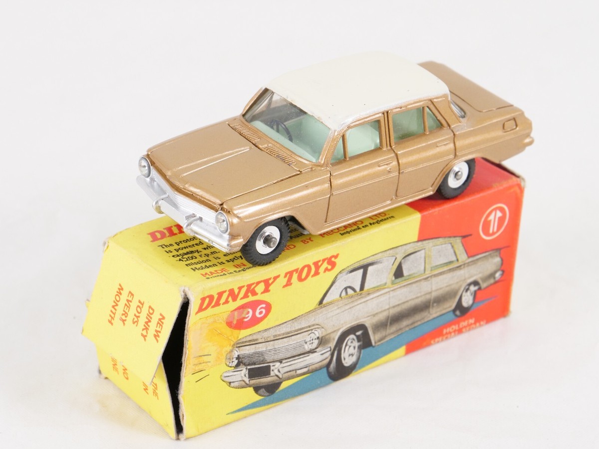Le Grand Livre Dinky toys コレクションセット Le Grand Coffret Dinky Toys : Collectif: Amazon.fr: Livres
