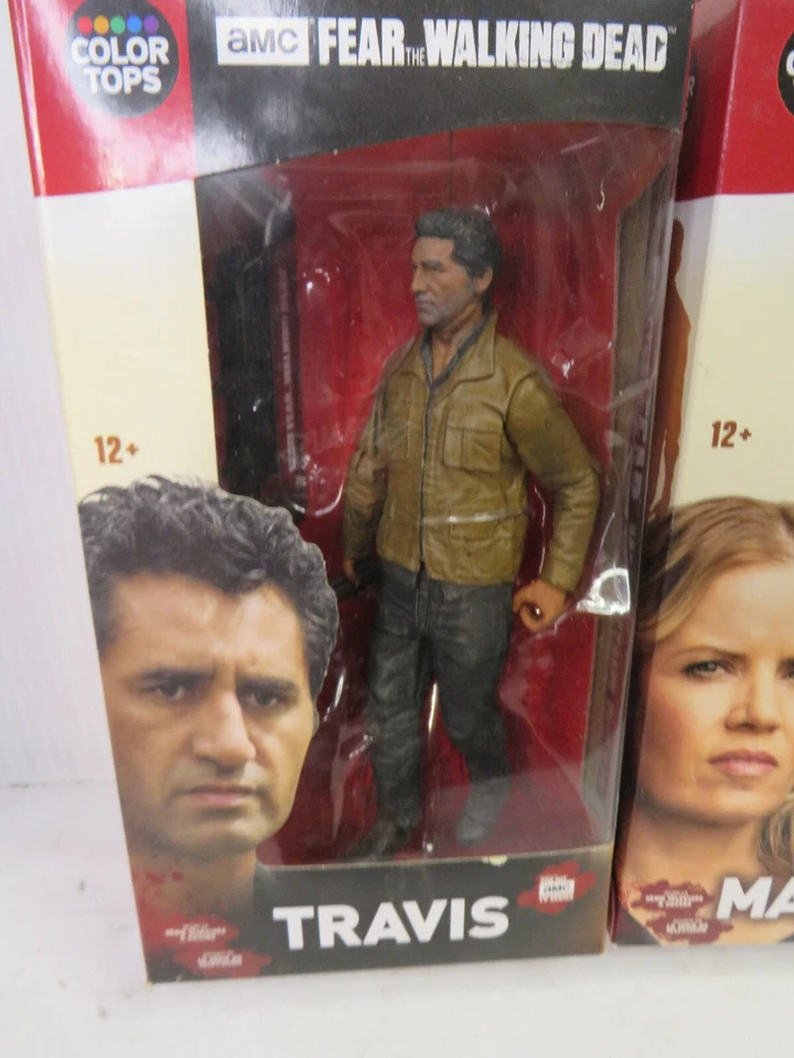 Juego de figuras de acción y cartas McFarlane Fear the Walking Dead Travis & Madison Foto 3 de 4
