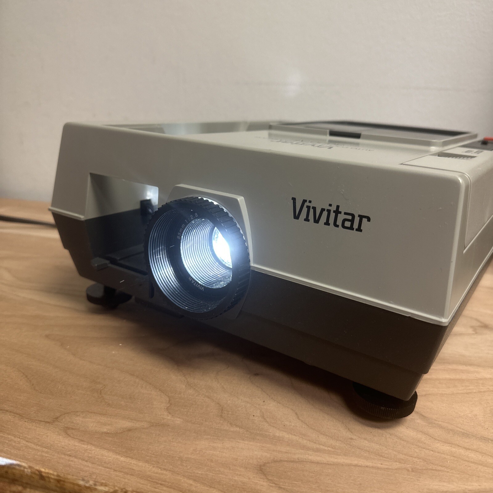 Vivitar Auto Focus Slide Projector 3000AF Wired Remote Control Tested