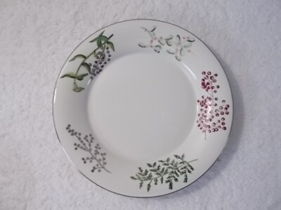The White Barn Candle Company Berries Branches 6 1/2'' Porcelain Plate
