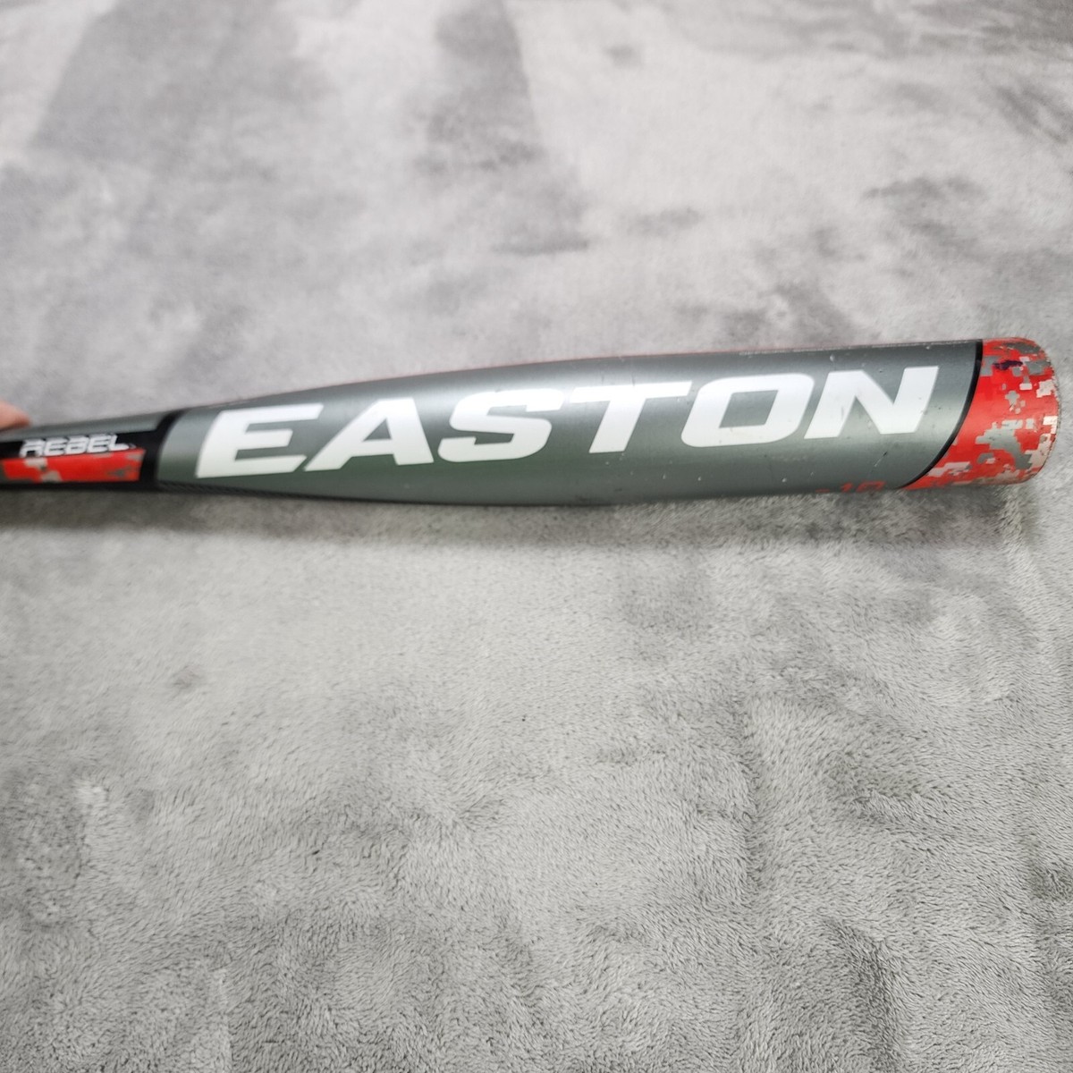 Batte Baseball Easton Rebel YB36 Jeunesse - 30 Pouces / 20 Oz - Diamètre 2 1/4