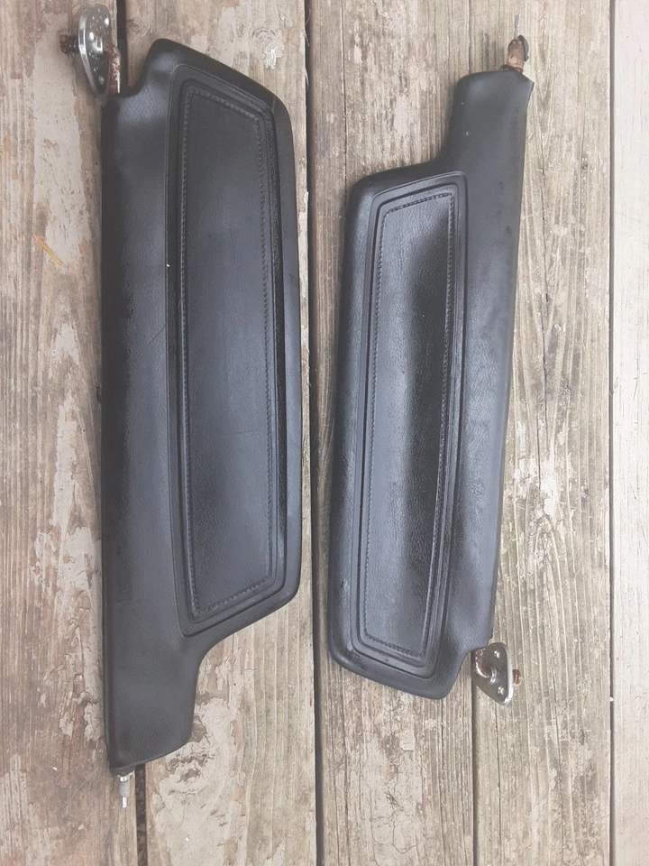 Plymouth VIP 383 FURY 1967 2 parasoles negros originales 67 Mopar OEM Foto 4 de 4