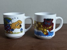 2 Vintage Arcopal Milk Glass Mugs With Cat And Dog Wrapped Around Each Mug #A205