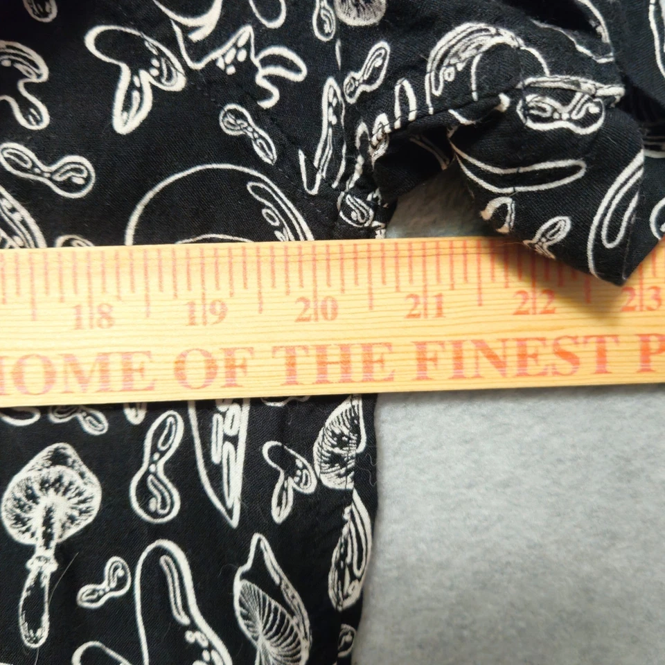 HOT TOPIC Button Up Shirt Mens Medium Lot of 2 Cottagecore Gothic Mushroom Rayon - Image 3 of 4