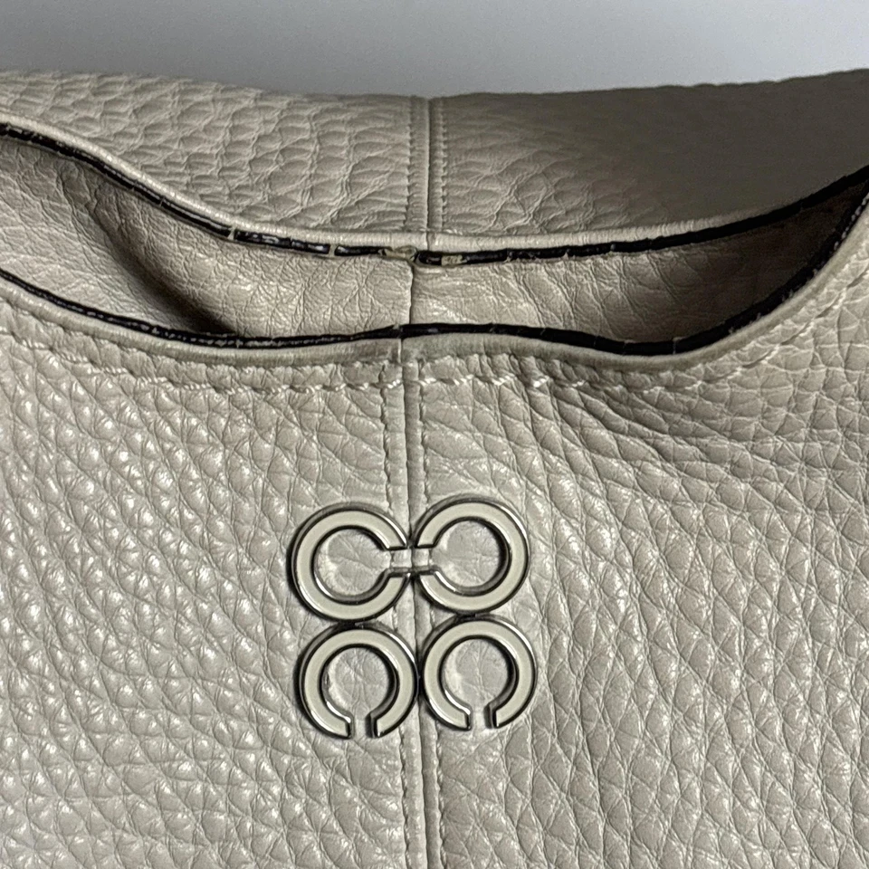 Bolso de Hombro Coach Julia Hobo Beige Crema Avena Guijarro Cuero Holgado Cartera Foto 3 de 4