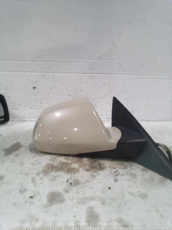 2011 Cadillac CTS Right Door Mirror Tan OEM Used 65000 Miles NJ25-19979-489636 - Изображение 2 из 3