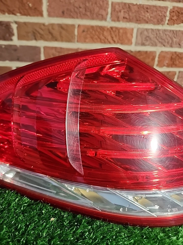 BMW M6 2007-2010 - Luz trasera izquierda / lámpara 7177069 Foto 3 de 4