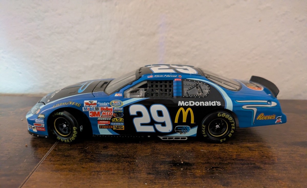 Kevin Harvick #29 POWERade 2004 Monte Carlo Club Car 1:24 Action